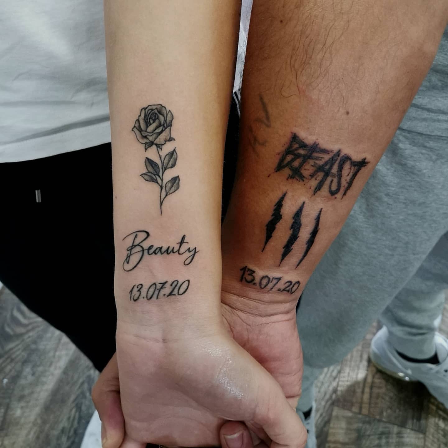 Tatuaje de fecha de hermano y hermana 2