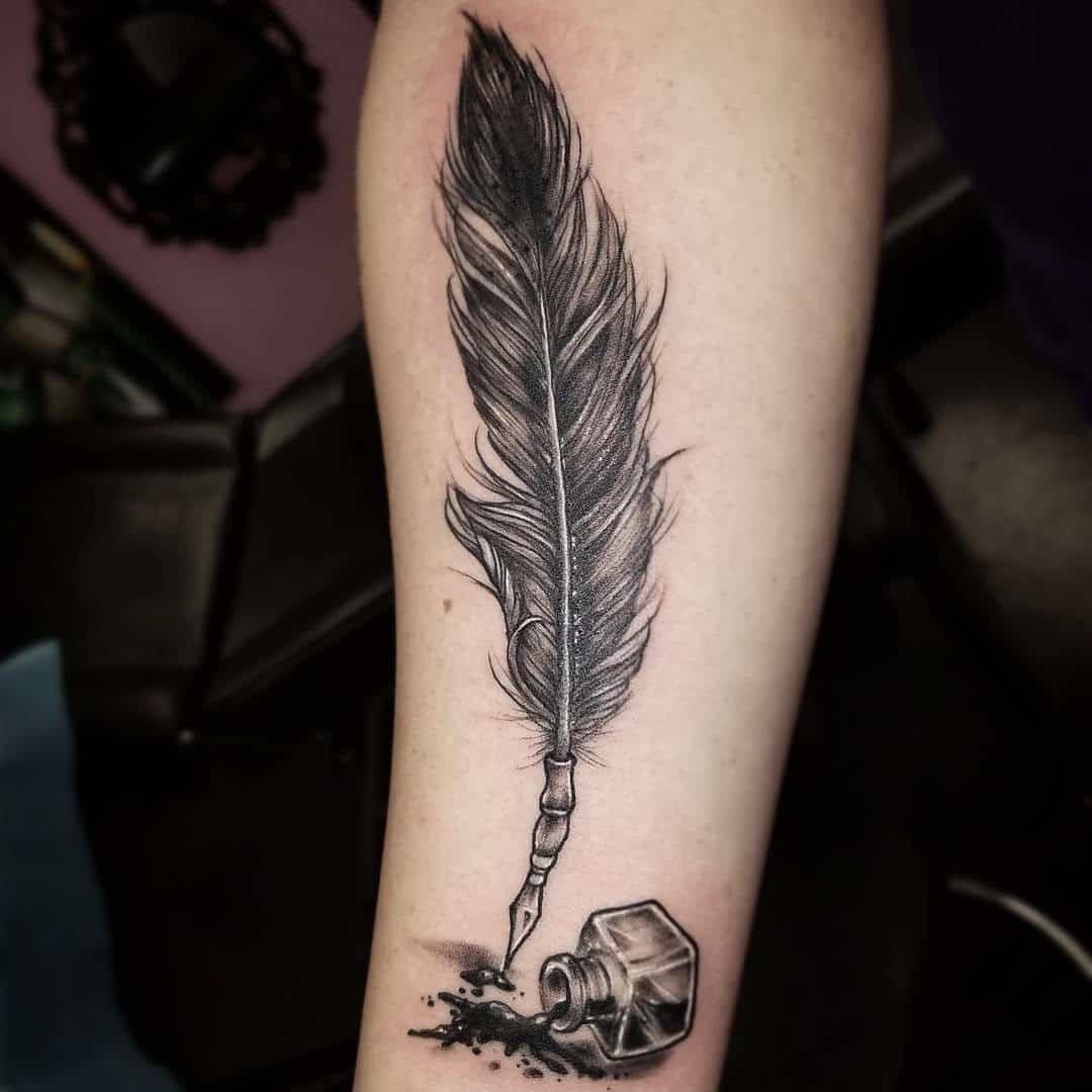 Tatuaje de pluma de ave 1