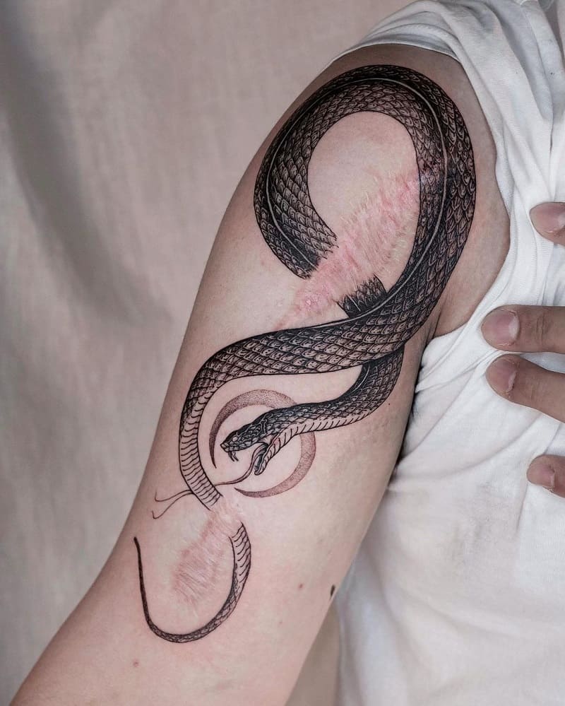 Qué considerar al hacerse un tatuaje que cubre una cicatriz