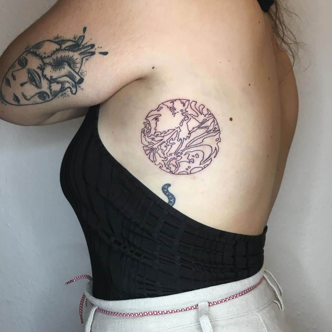 Tatuaje lateral abstracto 3