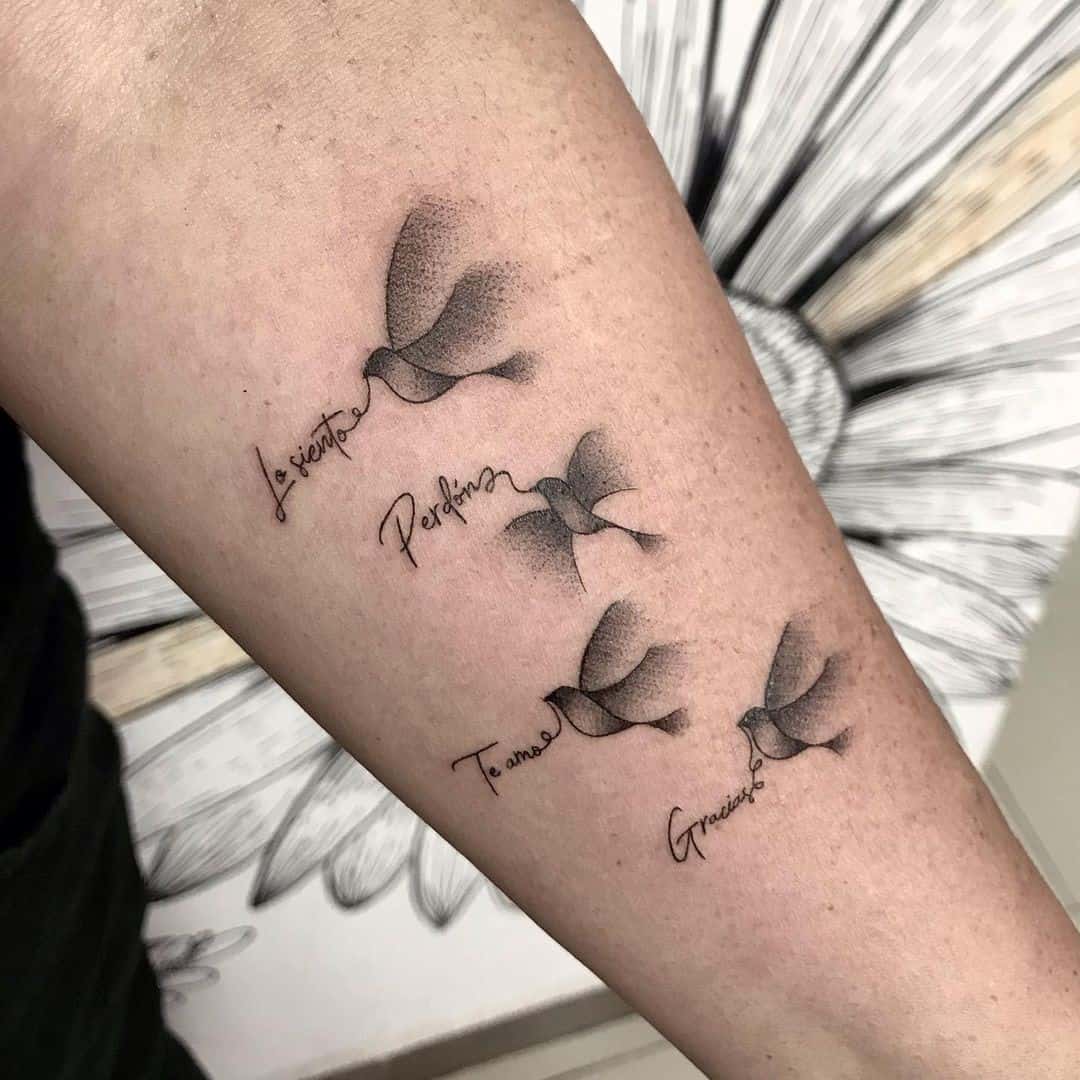 Madre de tres ideas de tatuajes pájaro inspirado