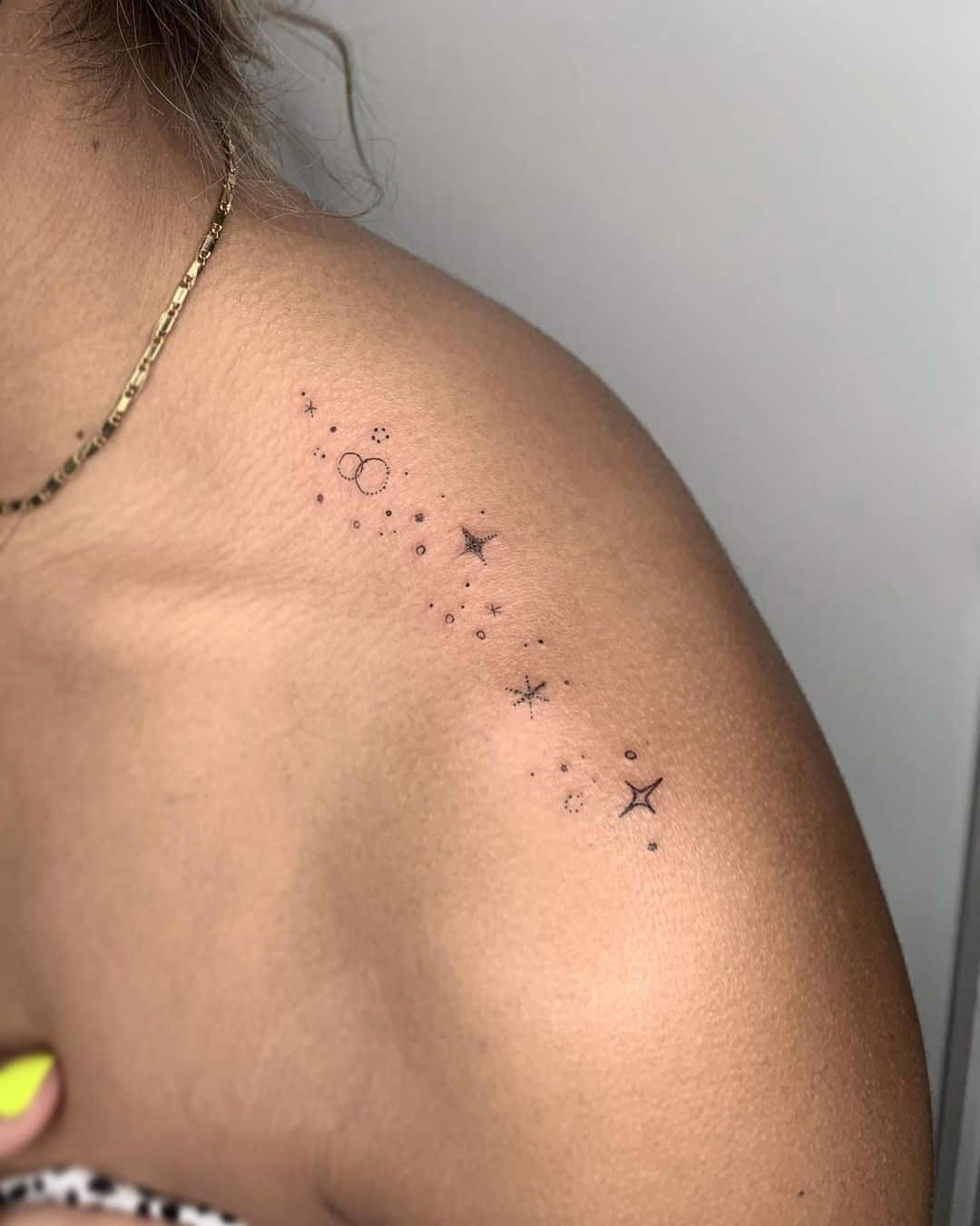 Tatuaje simple de la madre de la galaxia