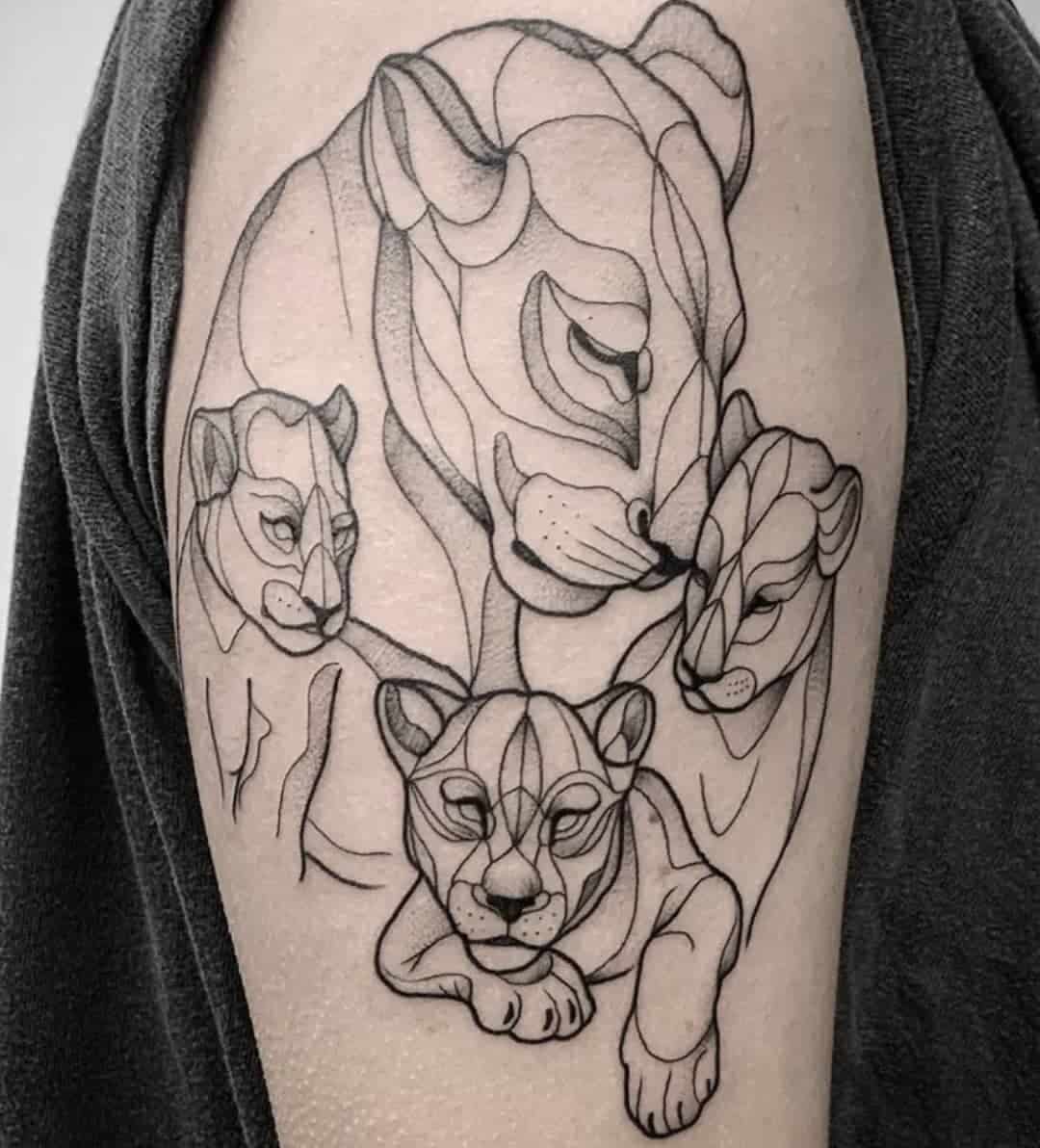 Tatuaje de la maternidad de la familia del tigre