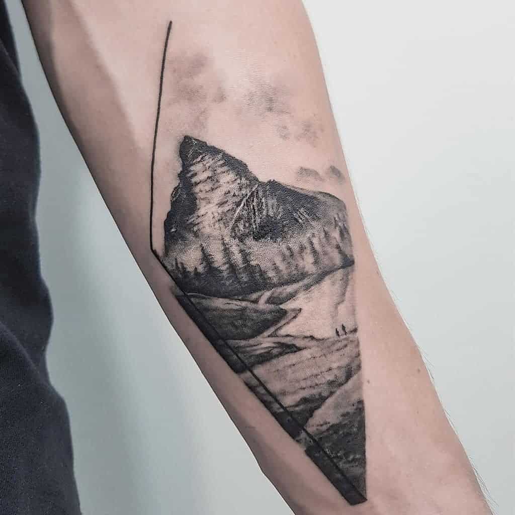 Tatuaje de antebrazo de paisaje 2