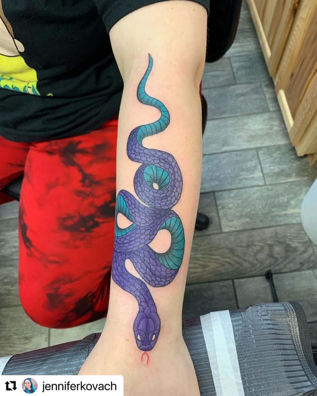 Tatuaje de serpiente en el antebrazo 3