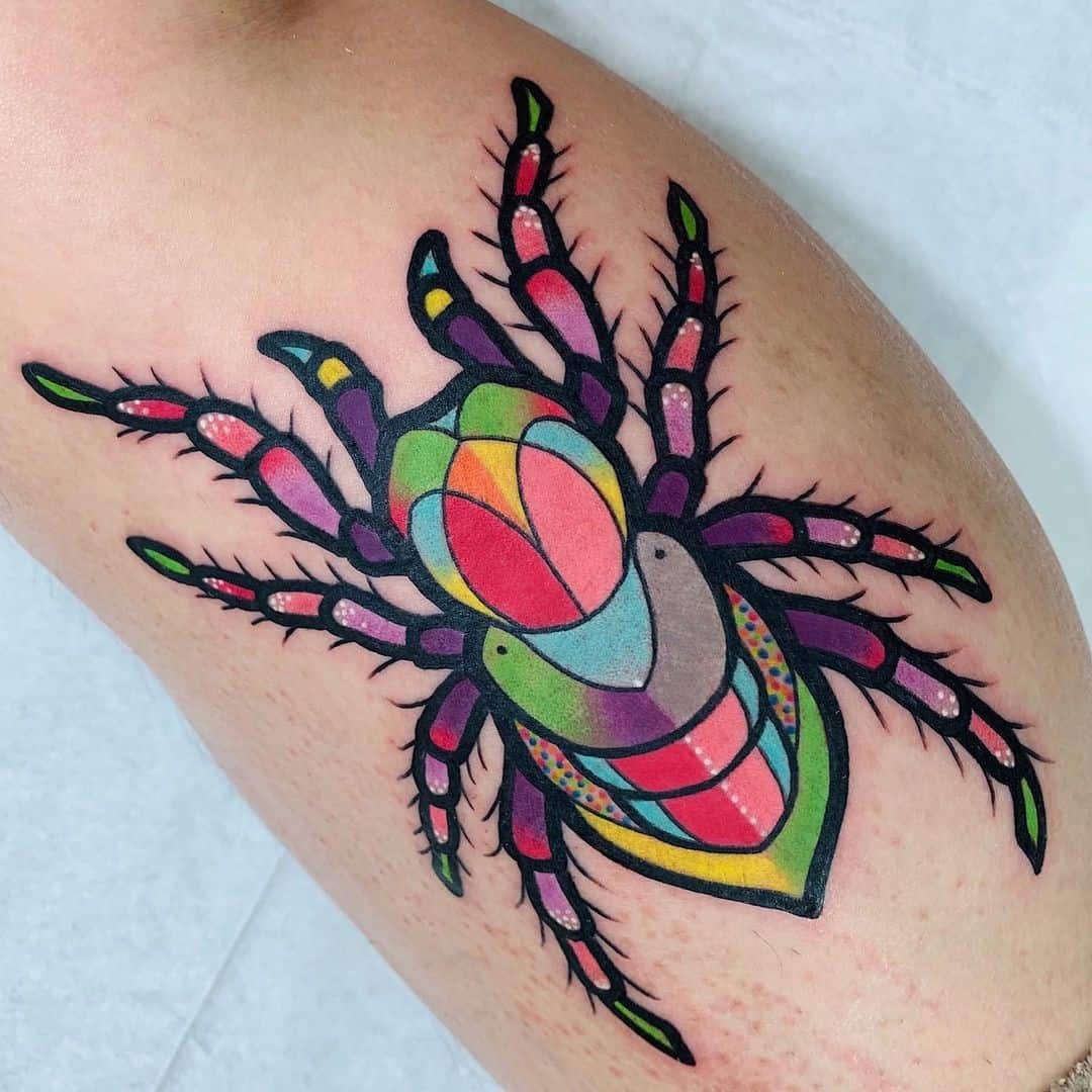 Tatuaje de pantorrilla de araña funky 