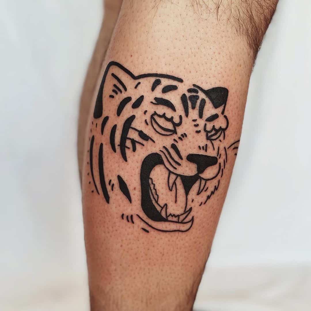 Tatuaje de becerro de guepardo