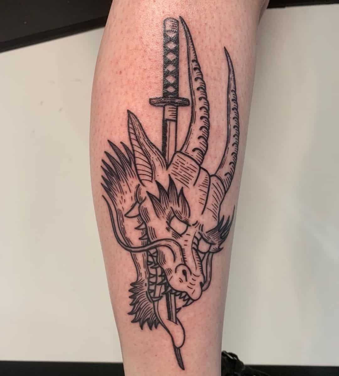 Diseños de tatuaje de becerro de dragón
