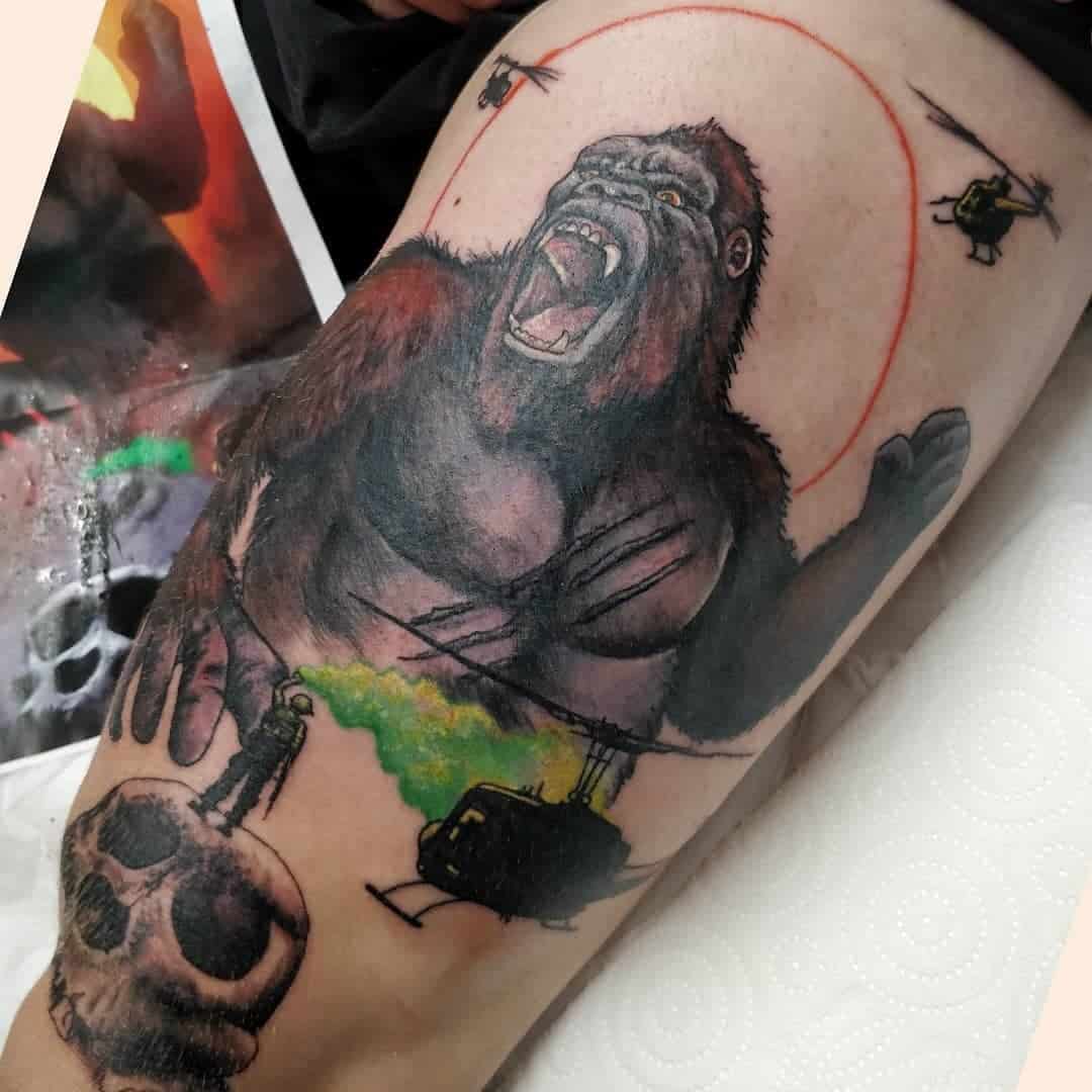 Idea del helicóptero del tatuaje de King Kong