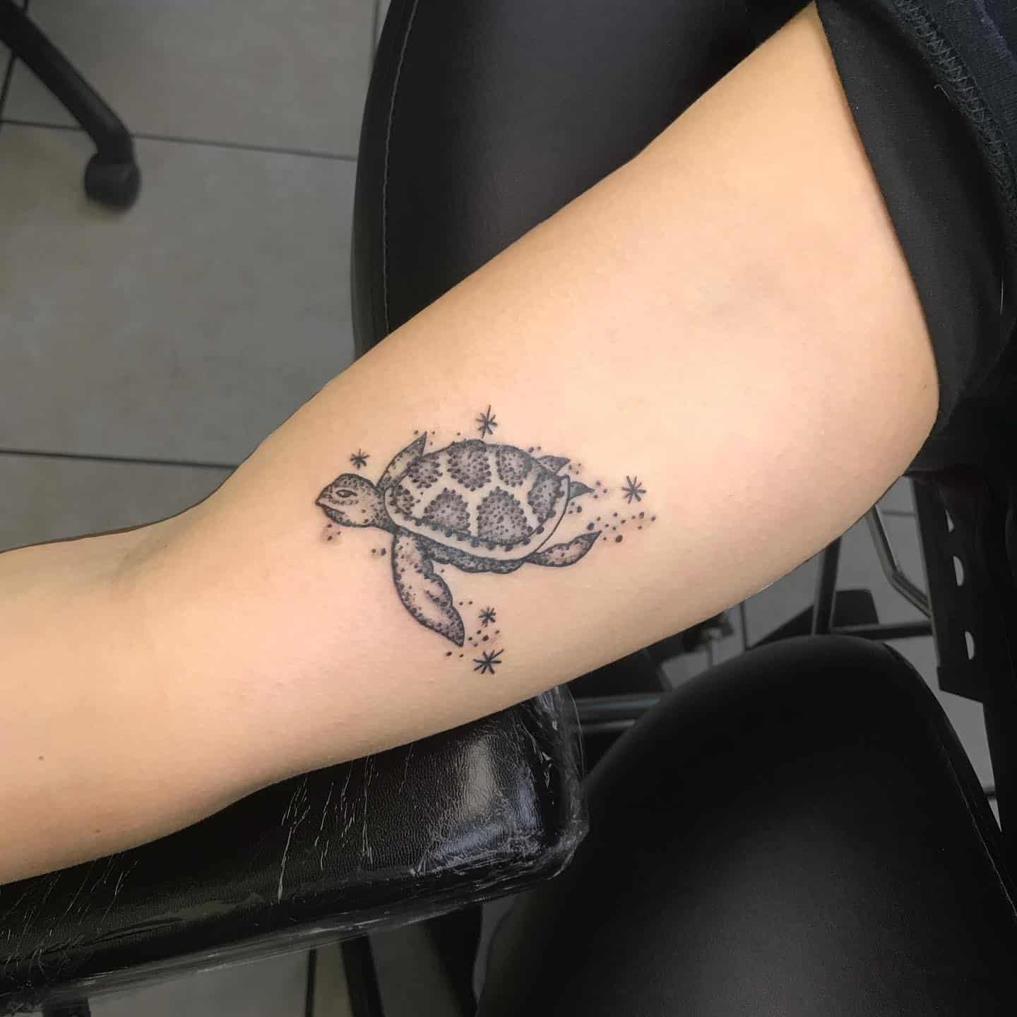 Tatuajes de tortugas en los brazos 3