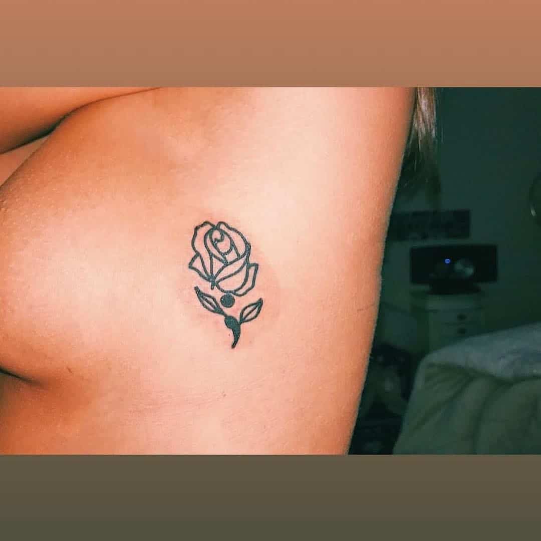 Diseños de tatuaje de punto y coma Rose Idea 2