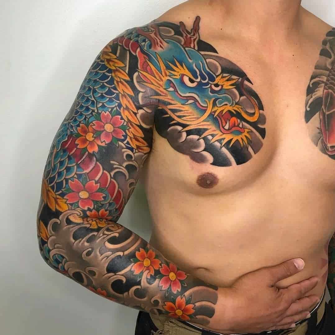 Tatuaje de flor y dragón japonés 3