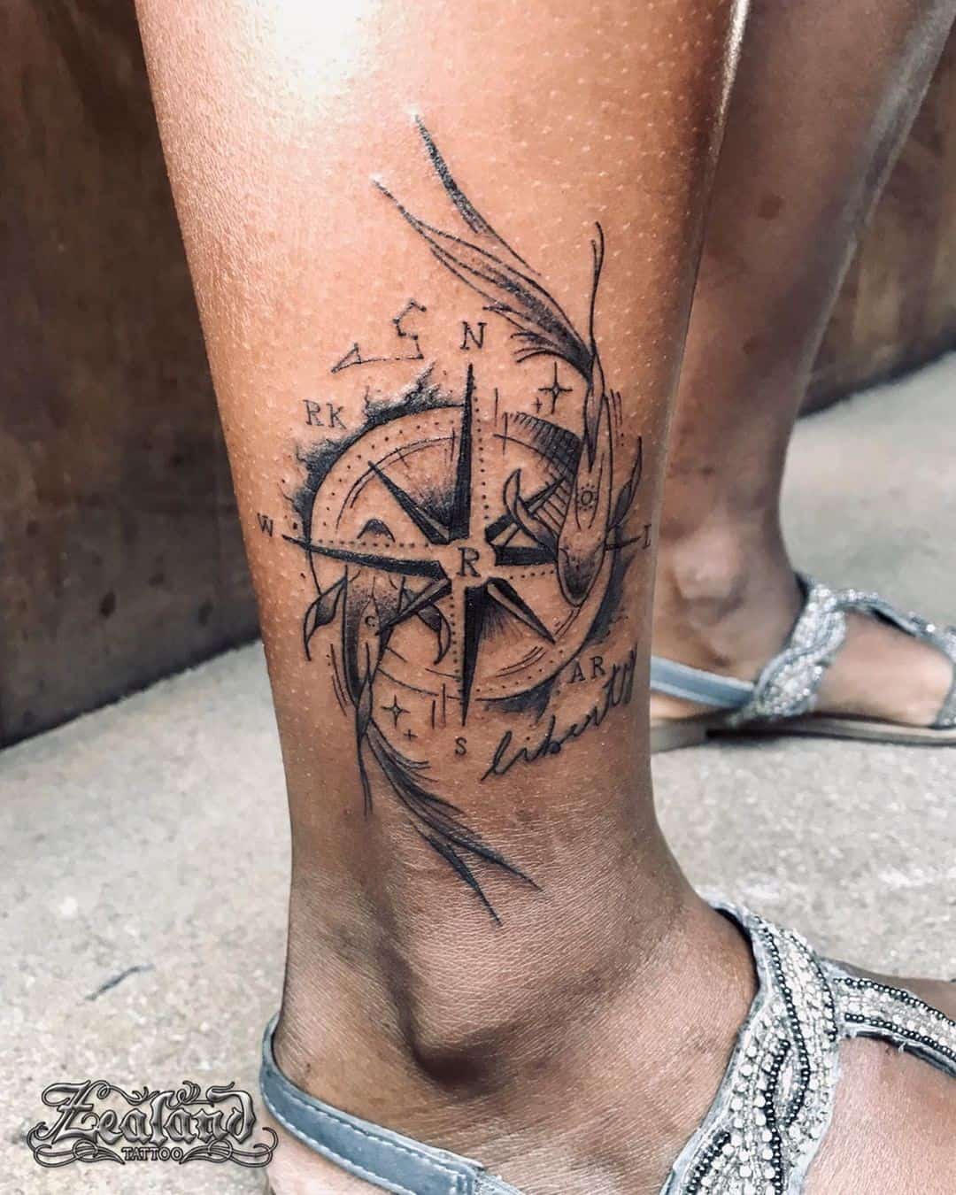 Pierna Brújula Único Tatuaje