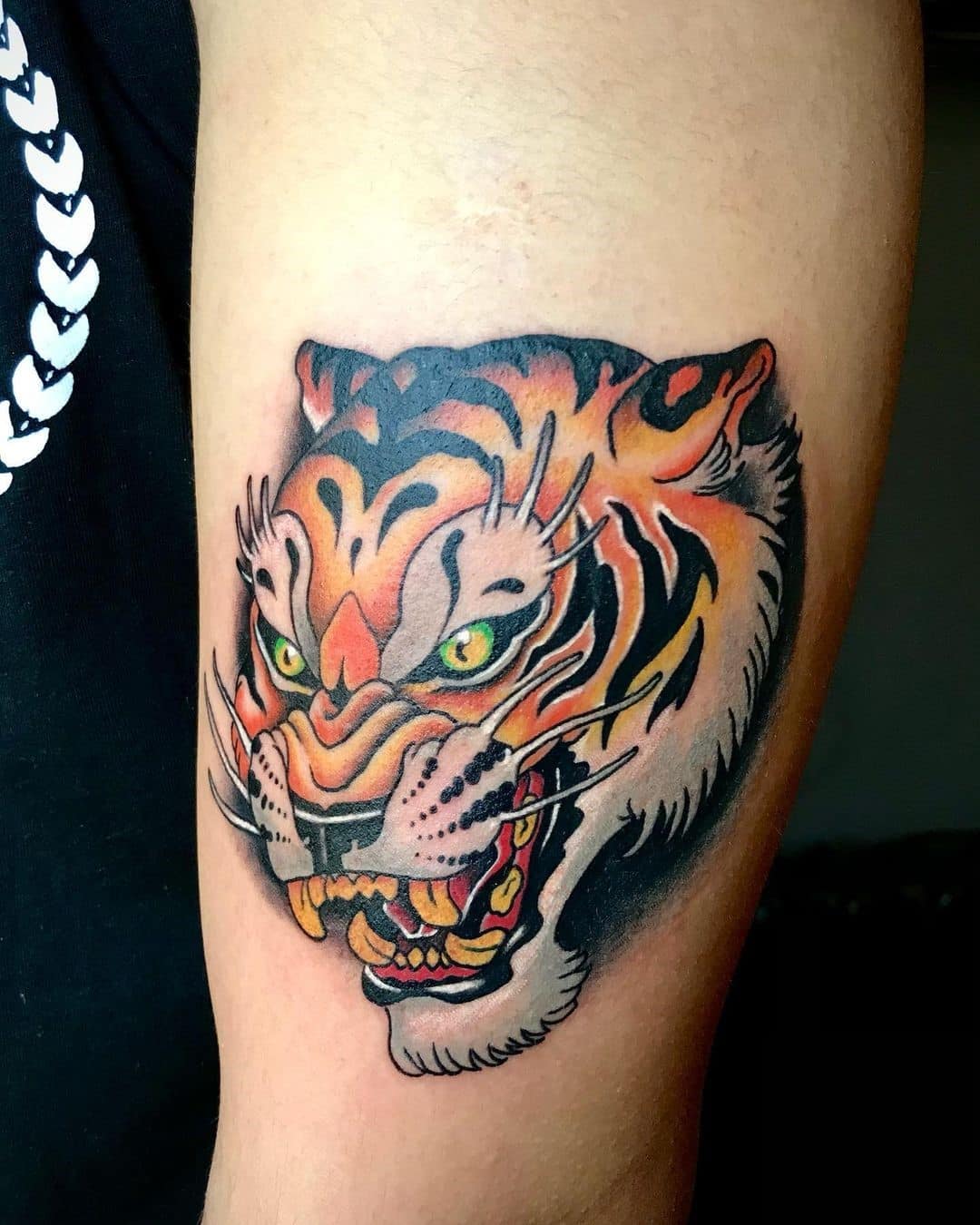 Diseños de tatuajes de tigre Idea naranja colorida