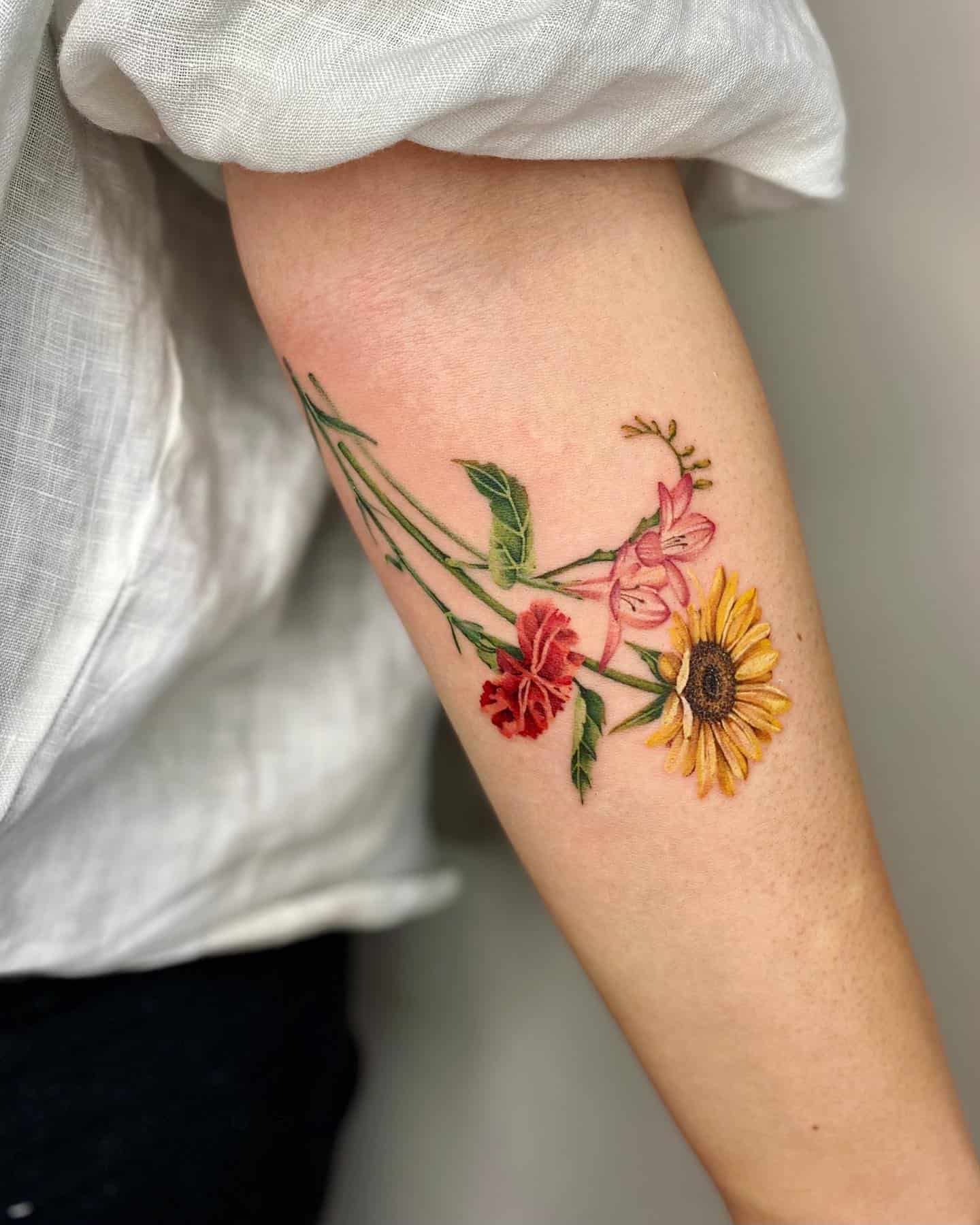 Tatuaje de acuarela de girasol 3