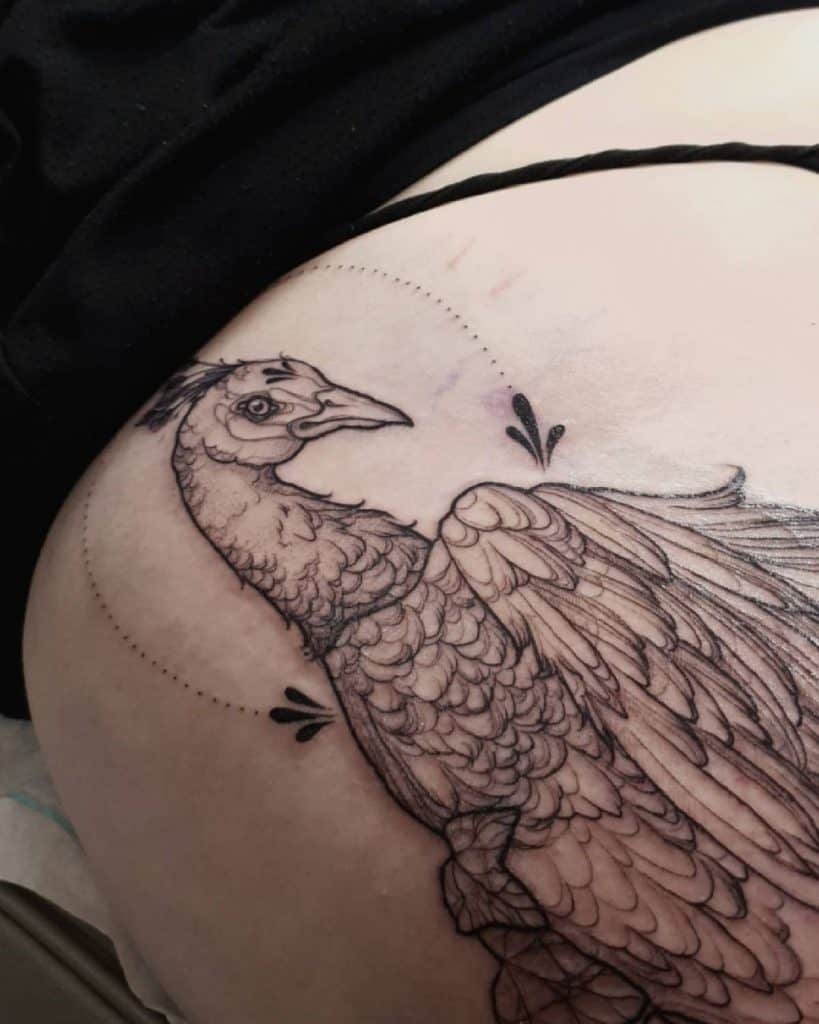 Diseños de tatuajes de pavos reales gigantes y magníficos 