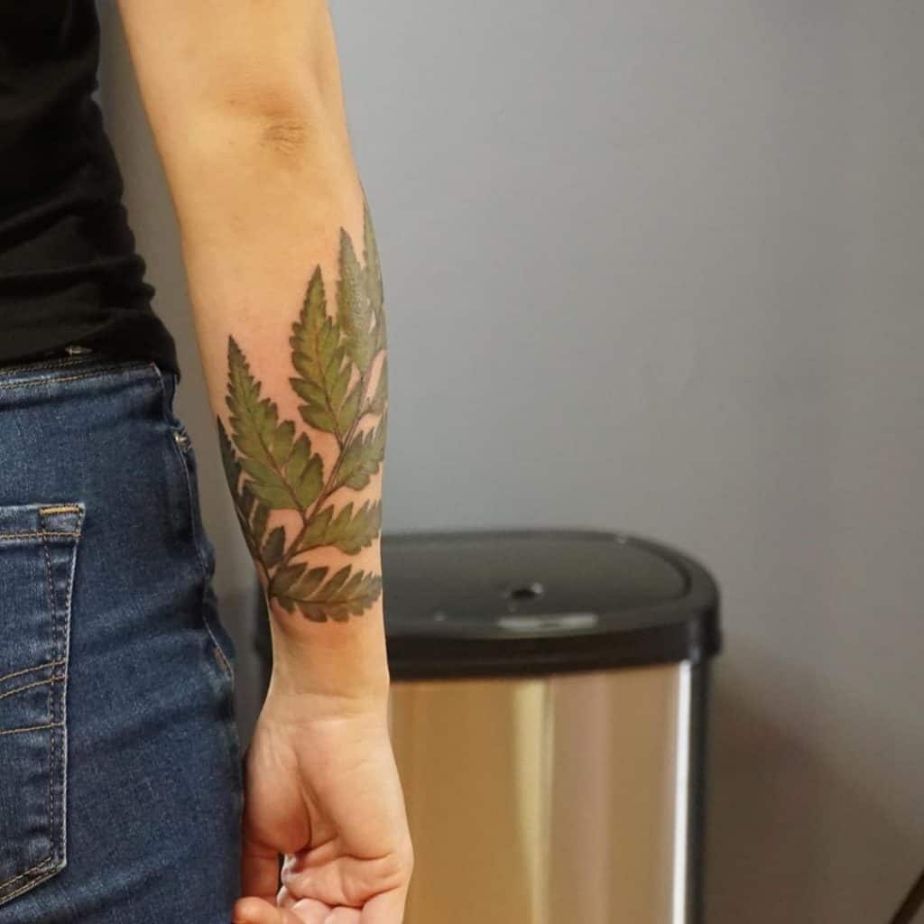 Diseños de tatuajes en el antebrazo Idea verde