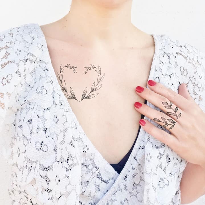 Los tatuajes de la rama de olivo del corazón