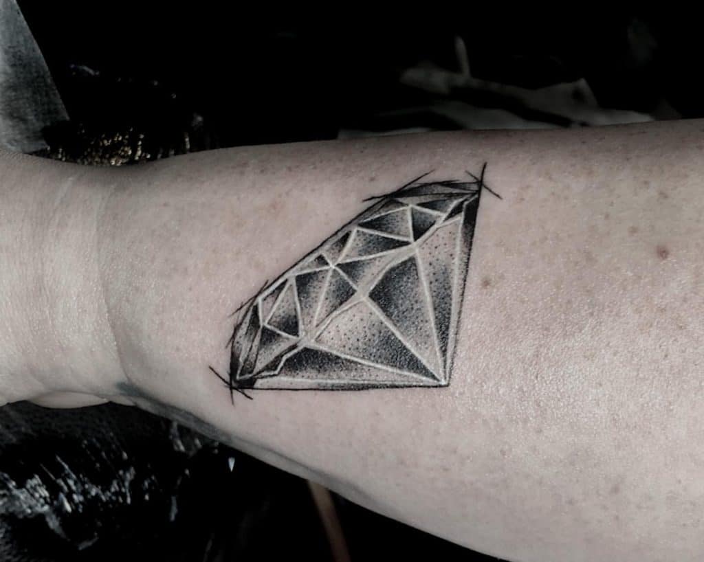 Diseños de tatuaje de tinta de diamante blanco 3