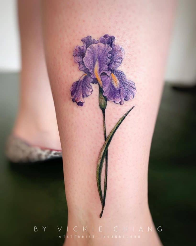 Iris floral tatuaje 2