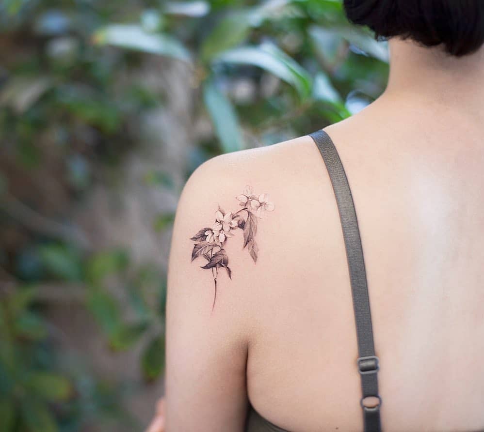 Tatuaje de flor de jazmín 1