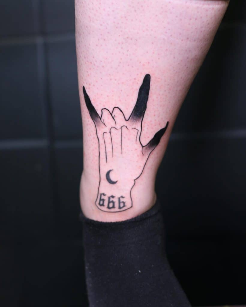 666 Tatuaje de mala suerte 2