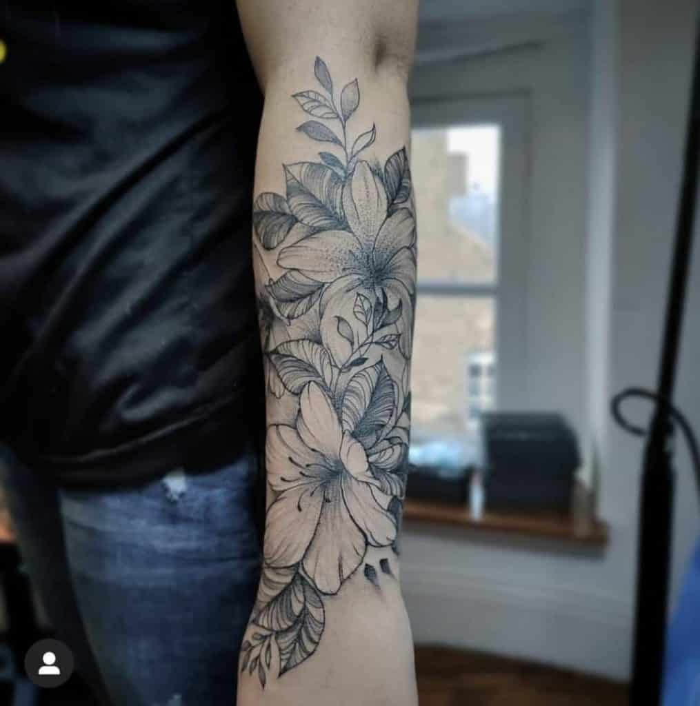 Tatuaje de flor de lirio 1