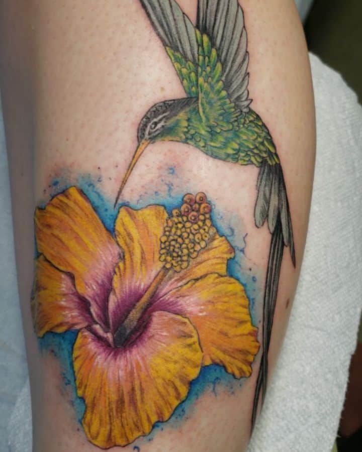 tatuaje de flor de hibisco 2