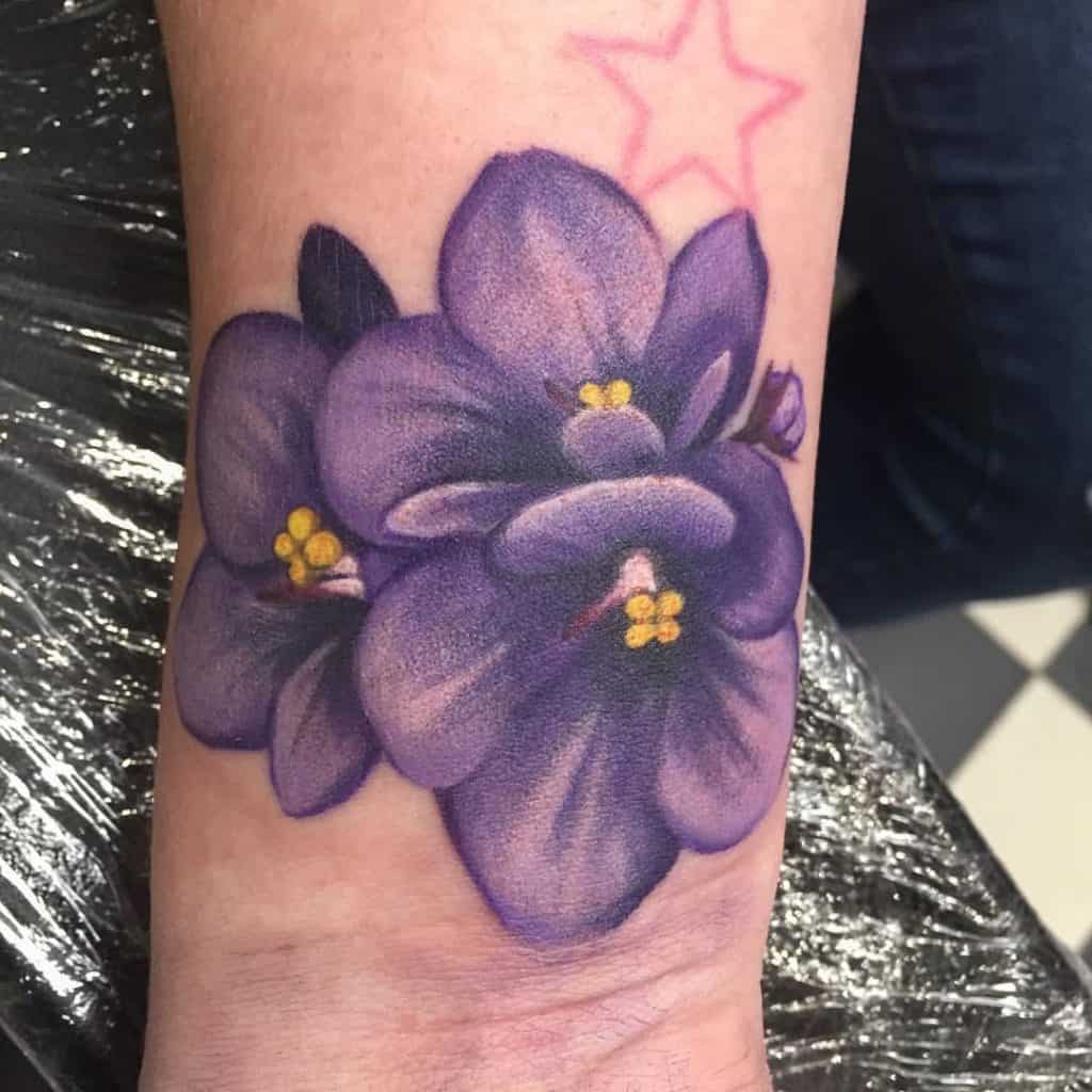 Tatuaje Flor Violeta 1