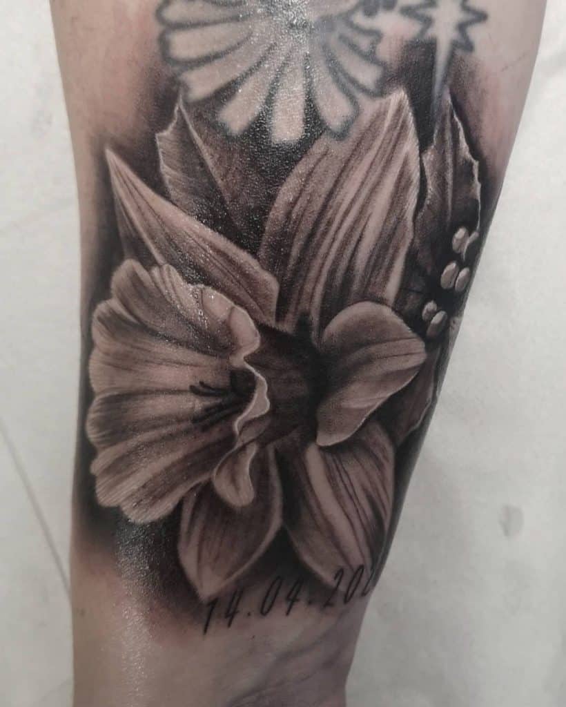 Narciso flor tatuaje 3