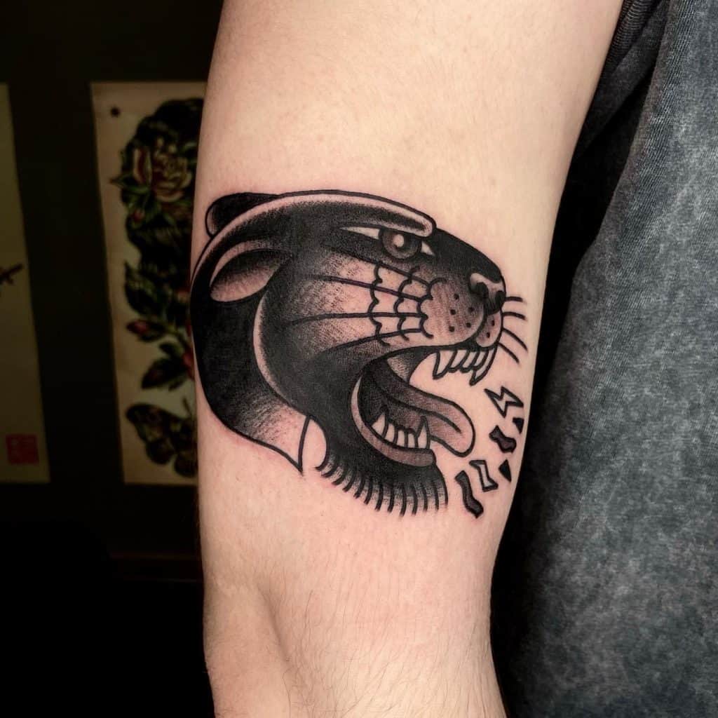 Pequeño tatuaje de pantera 1