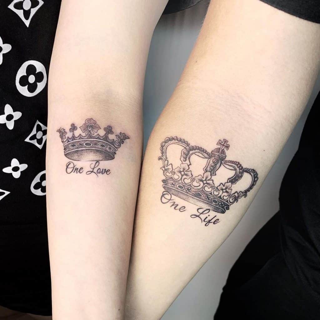 Tatuaje de amor de reina y rey 