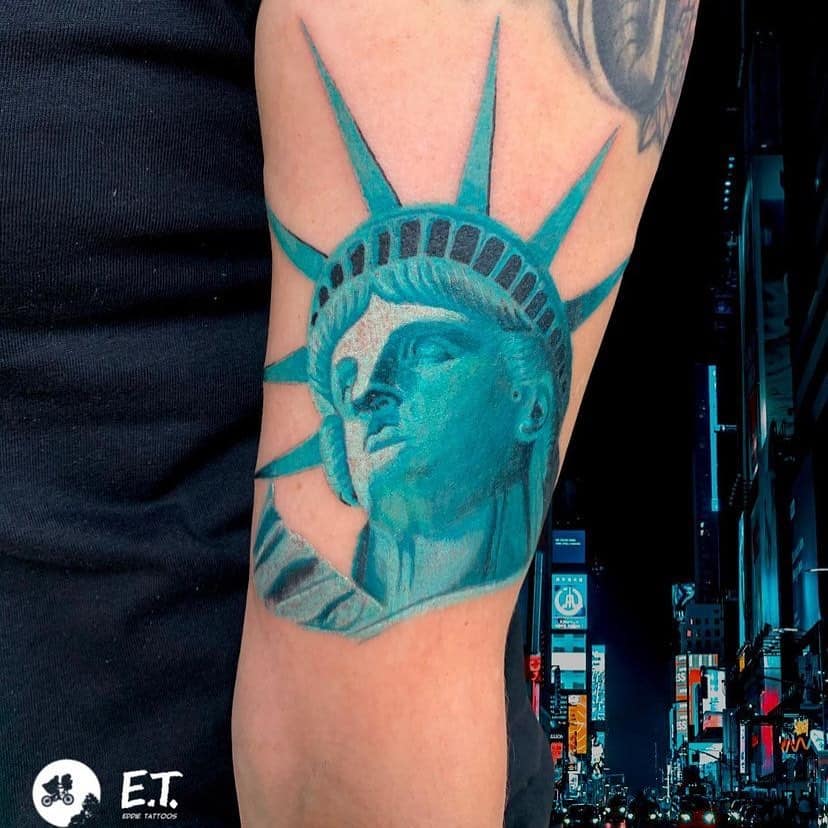 Tatuaje de la estatua de la libertad 3