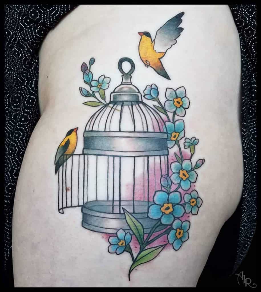 Un tatuaje de jaula abierta 3