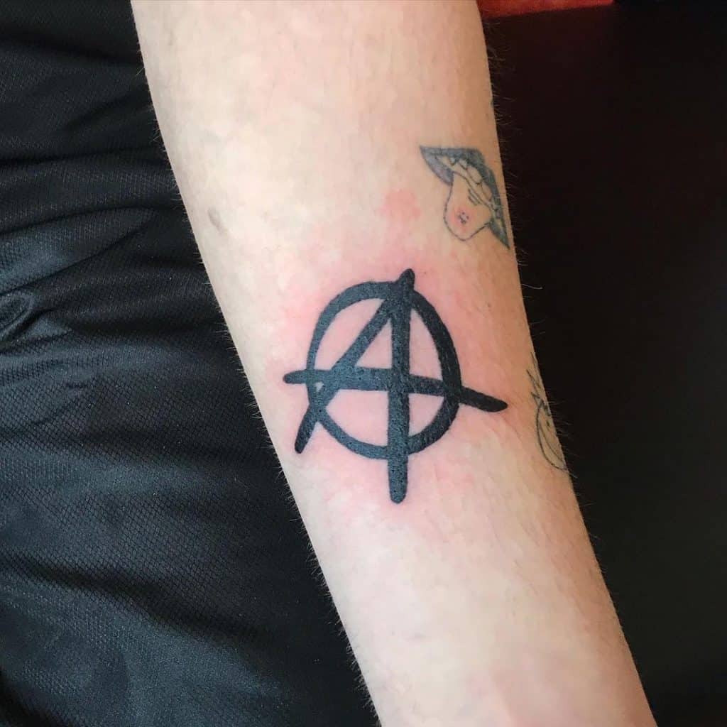 Tatuajes de la anarquía de la libertad 3
