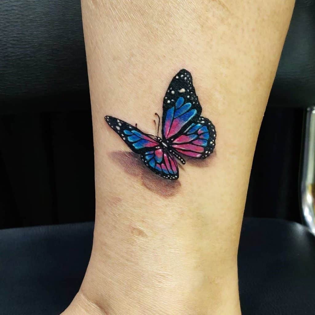 Tatuajes de mariposas en 3D para niñas