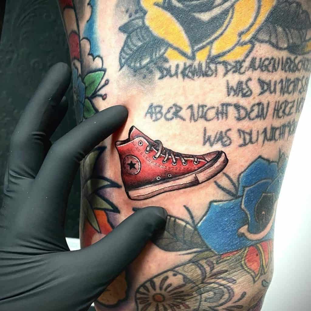 Converse o zapatillas de deporte diseños de tatuajes 3D