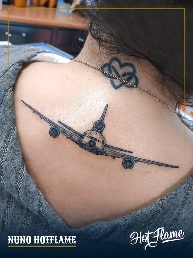 Ideas de tatuajes de aviones en la espalda