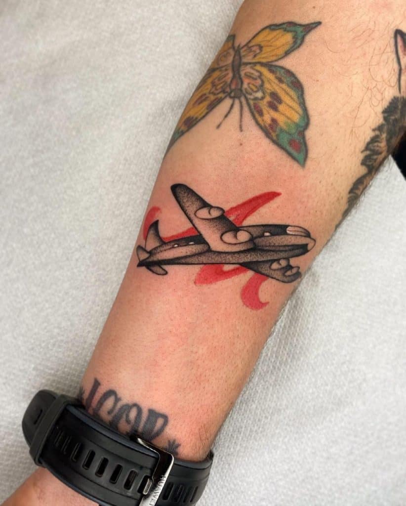 Tatuaje De Avión De Combate Volador