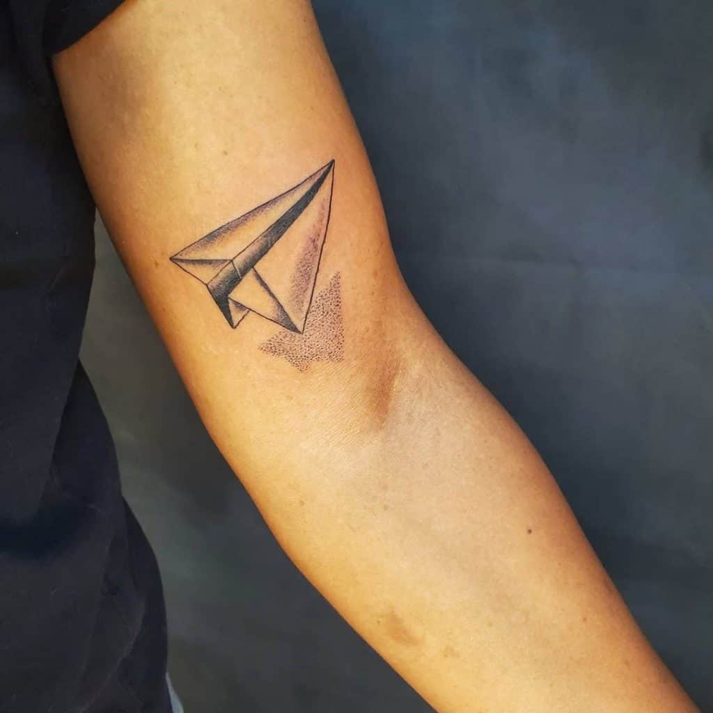 Idea de esquema de tatuaje de avión