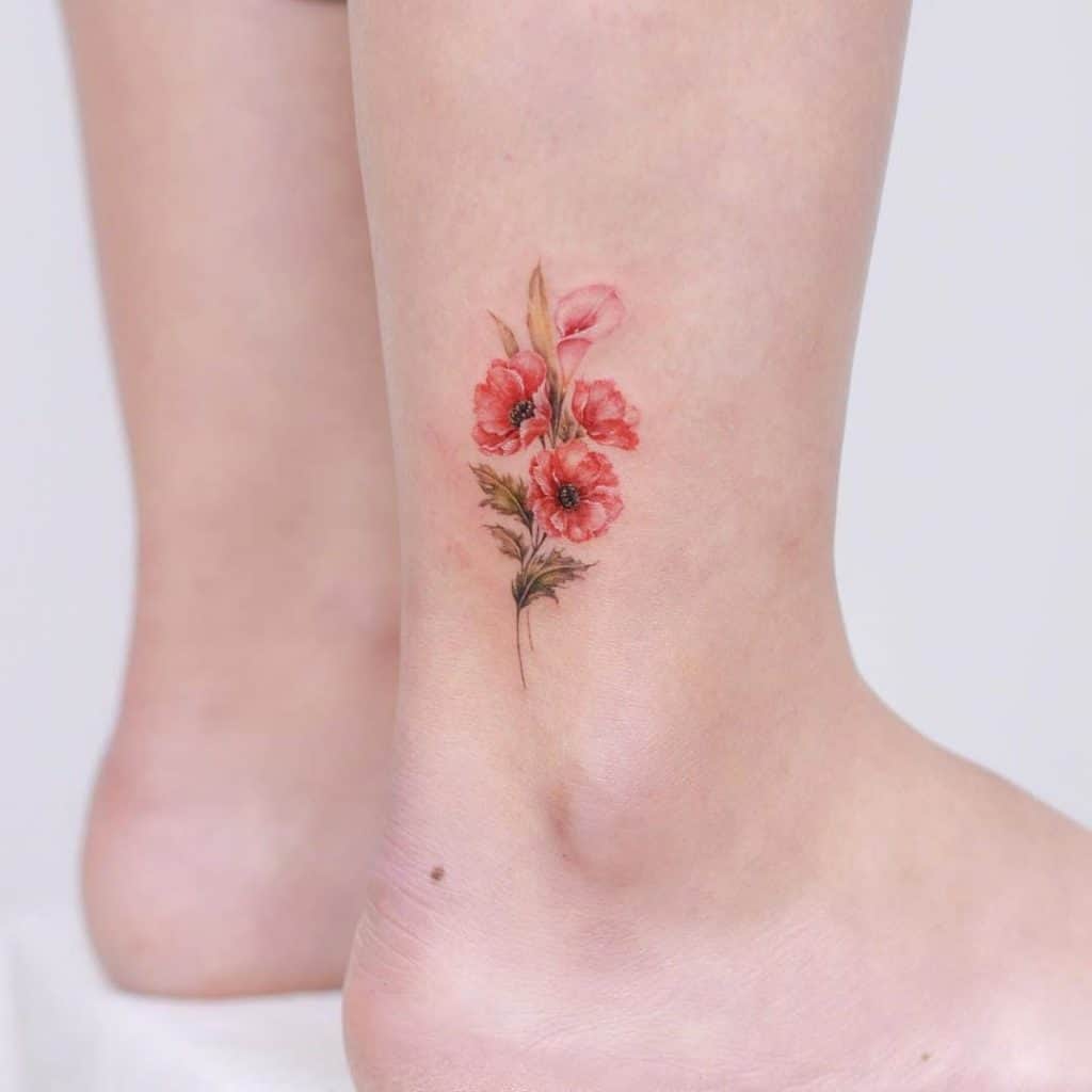 tatuajes de flores en el tobillo 