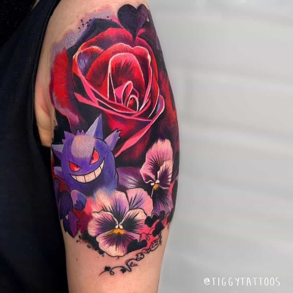 Tatuaje de flor y Pokémon