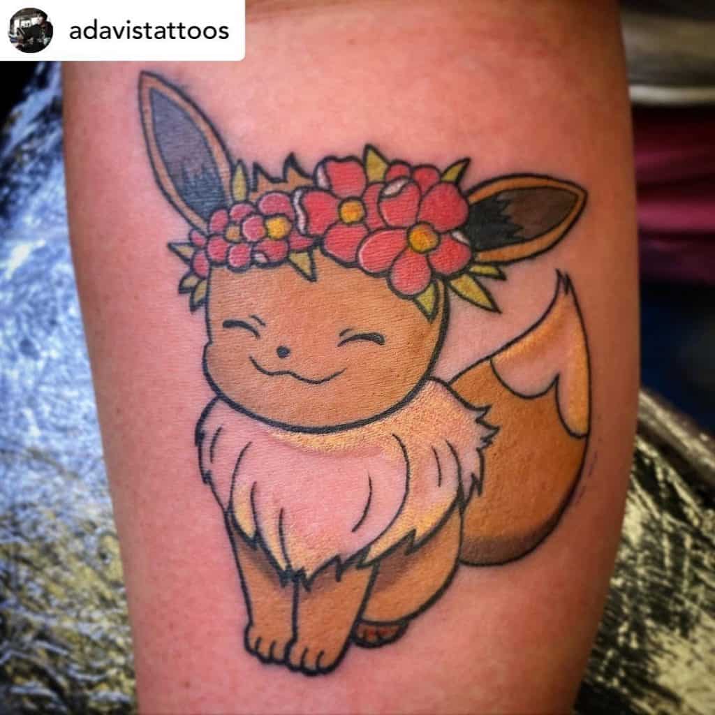 Pikachu con un tatuaje de corola