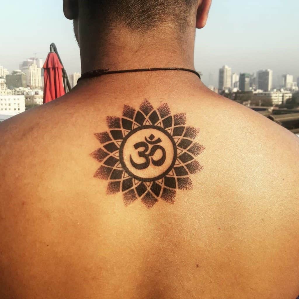Diseño de tatuaje de chakra de la corona