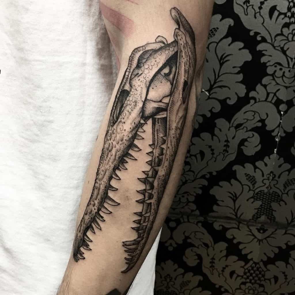 Estilos de tatuaje Blackwork inspirados en dinosaurios 