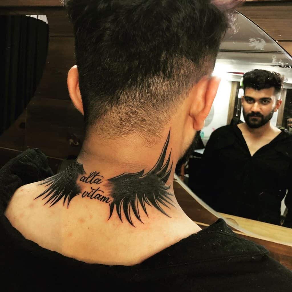 Tatuaje en el cuello del ala 5