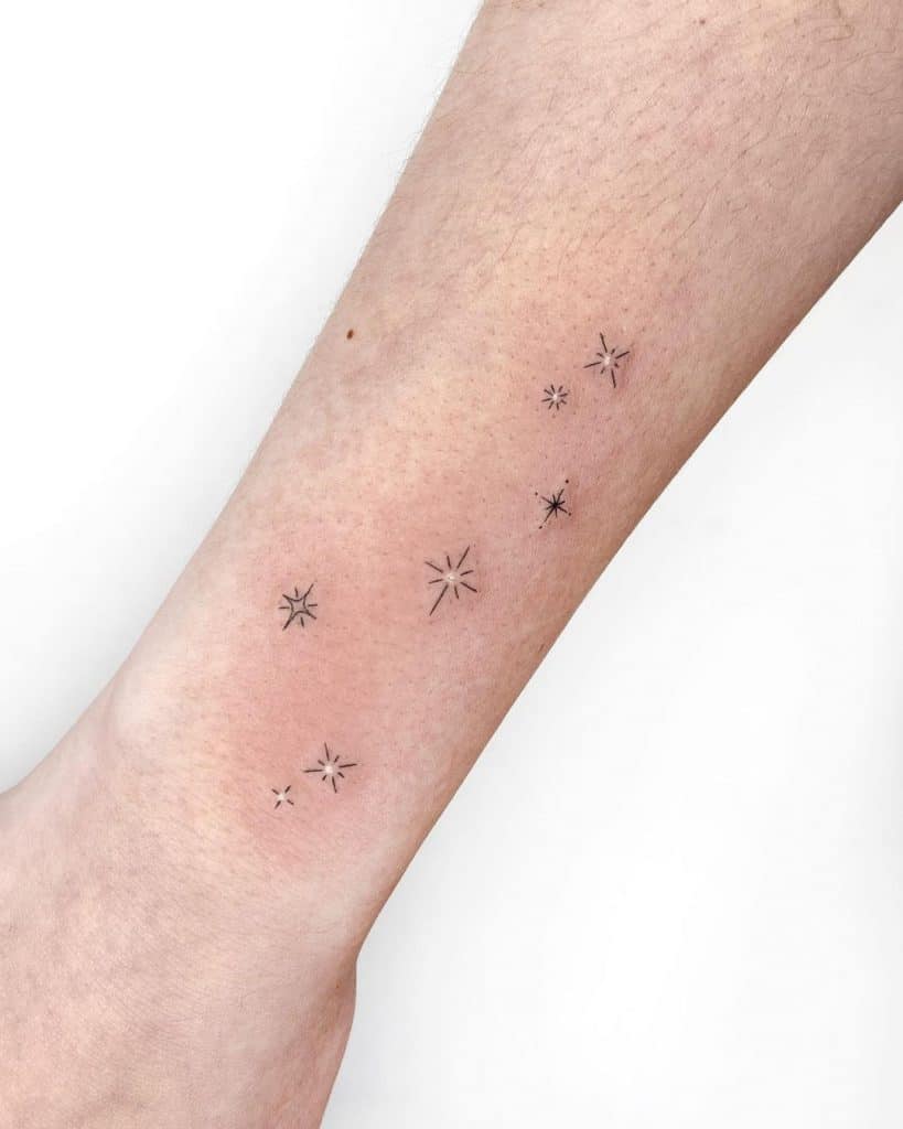 Tatuajes de estrellas en blanco y negro 2