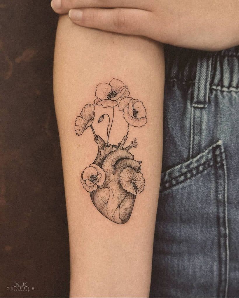 Tatuaje de corazón blanco y negro 2