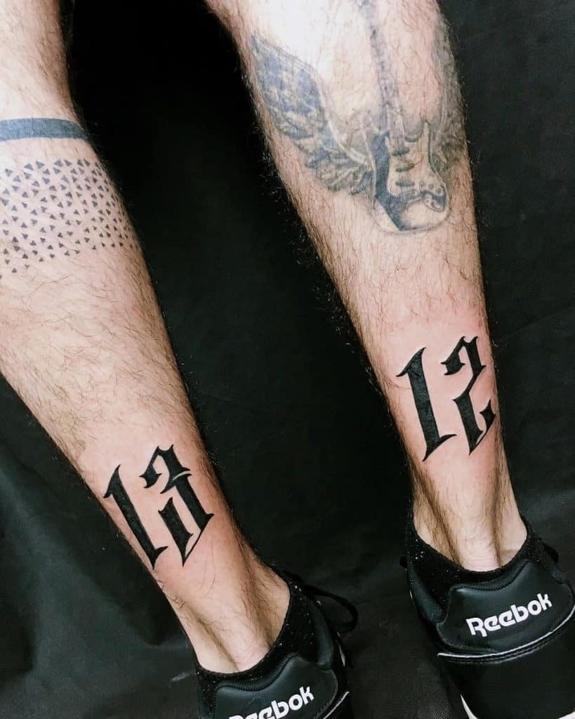 Números góticos tatuajes de línea fina 2
