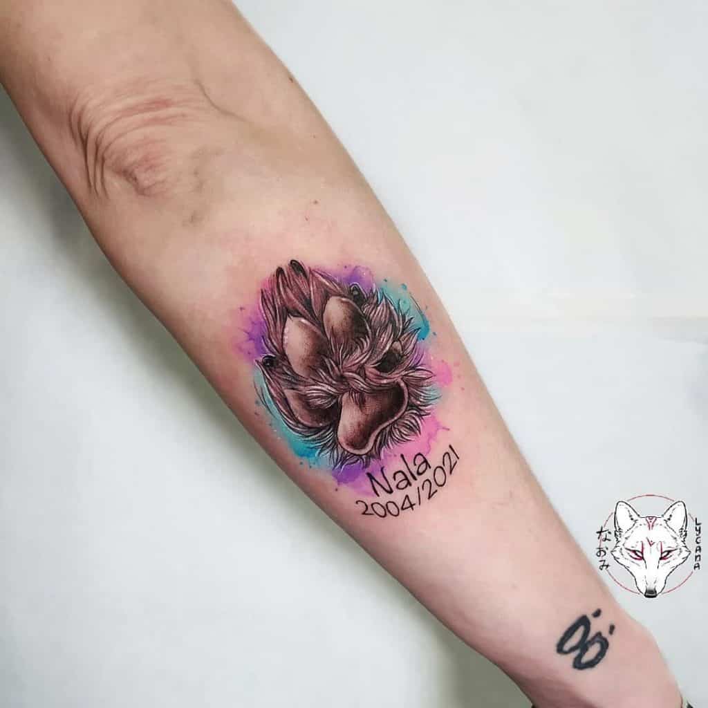 Tatuaje de pata de perro de acuarela